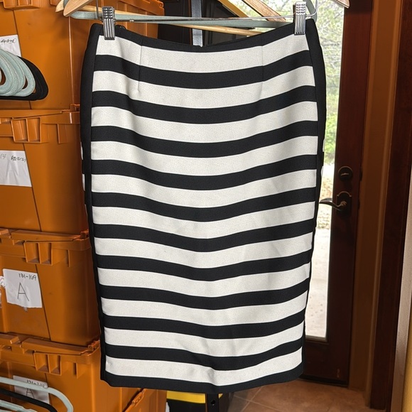 Spring Day Out By Malene Birger Kalotia Black White Striped Skirt Size 4 (FR 36) - Picture 3 of 8